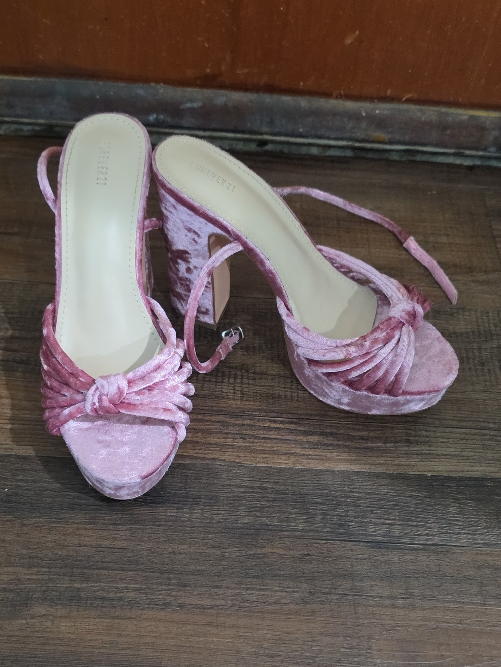 G/FORE Pink Velvet Knot Platform Sandals